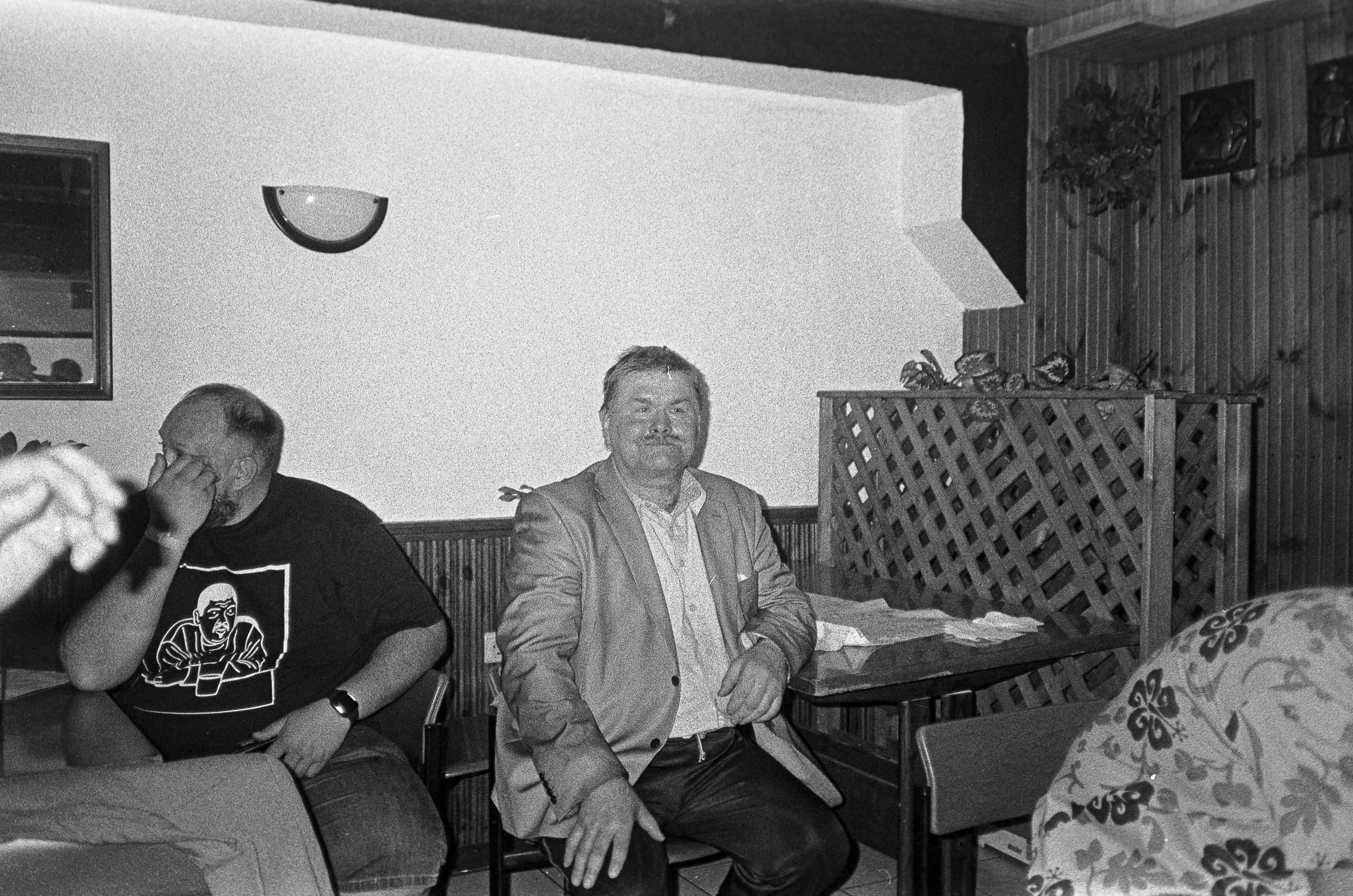 Seeriast “Pidu saunas” 
 Rollei RPX 400/36
 2022 suvi