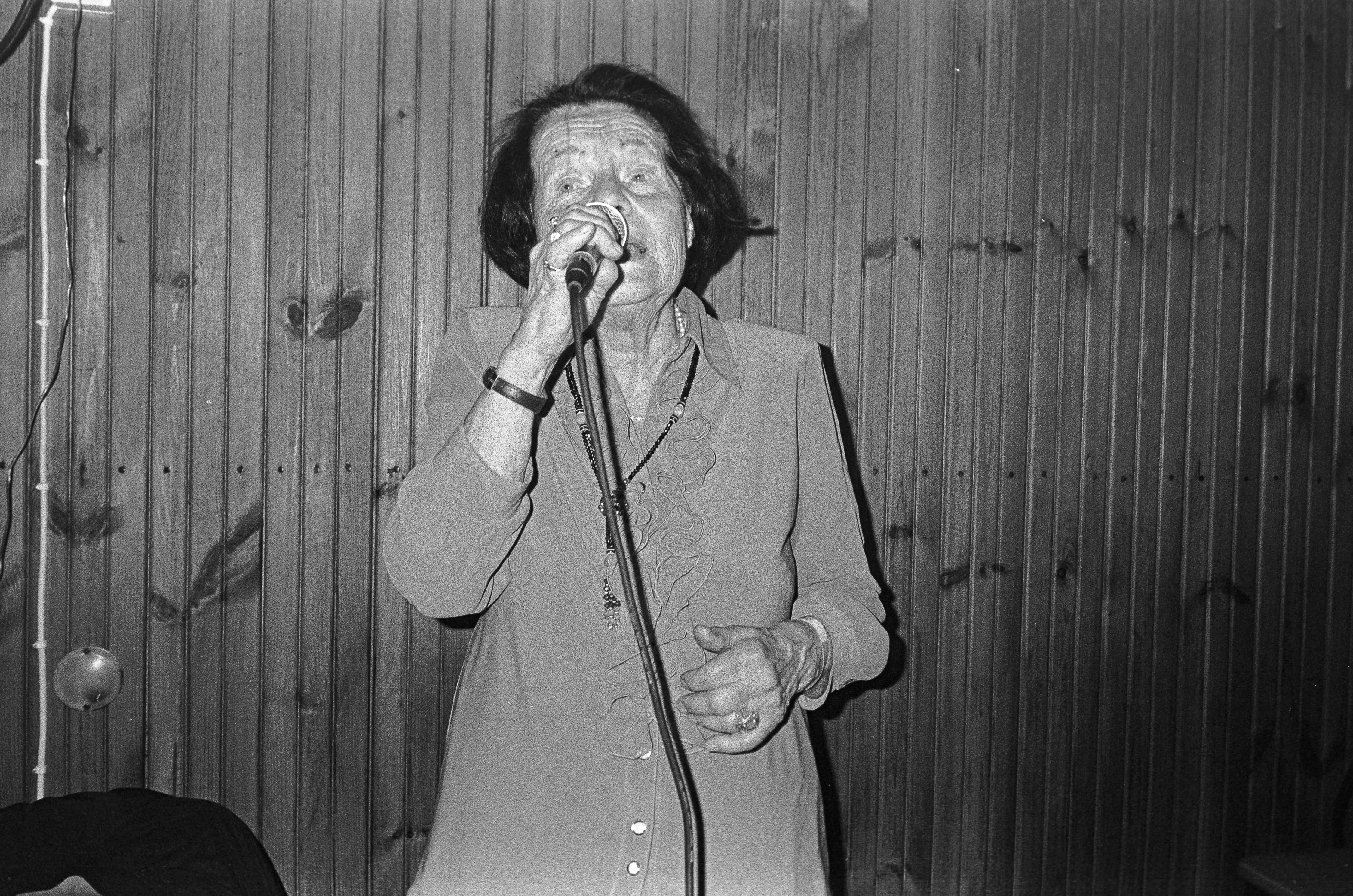 Seeriast “Pidu saunas” 
 Rollei RPX 400/36
 2022 suvi